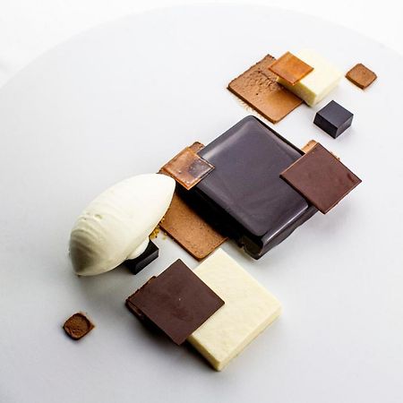 Chateau D'Origny, Chambres D'Hotes Et Restaurant Gastronomique Ouches Exteriör bild