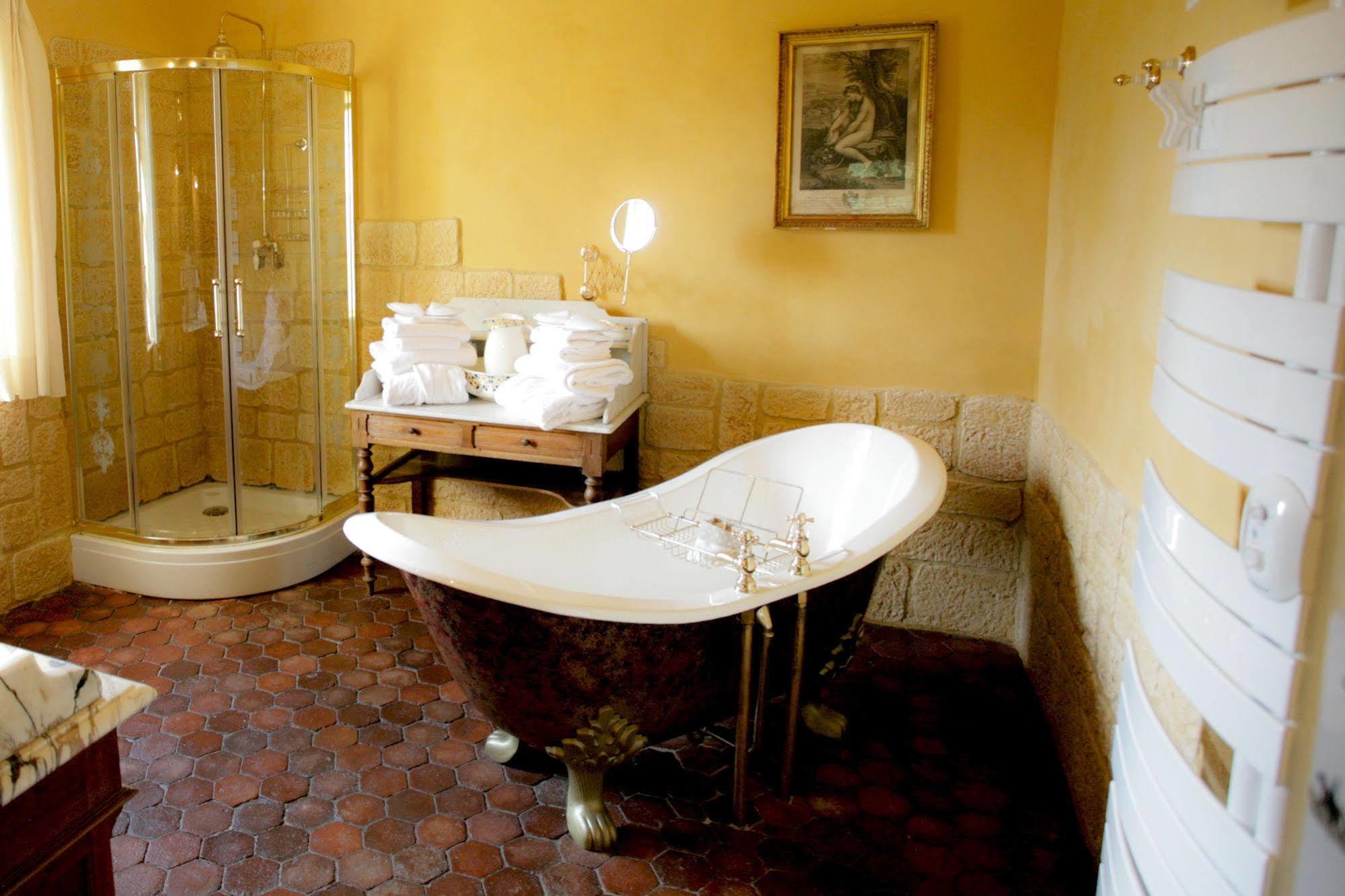 Chateau D'Origny, Chambres D'Hotes Et Restaurant Gastronomique Ouches Exteriör bild