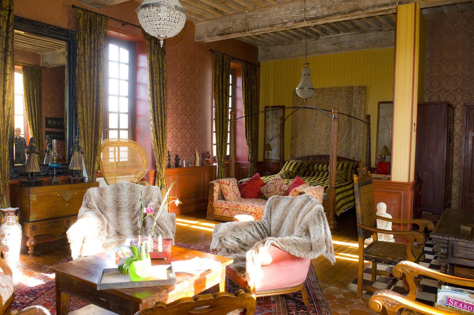 Chateau D'Origny, Chambres D'Hotes Et Restaurant Gastronomique Ouches Exteriör bild